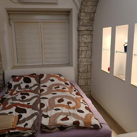 Apartment Zemun Old Town Center Belgrado Buitenkant foto