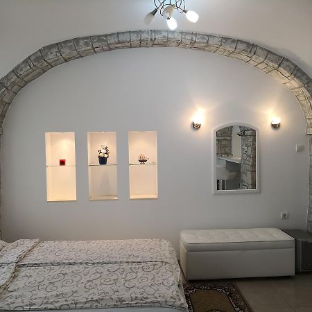 Apartment Zemun Old Town Center Belgrado Buitenkant foto