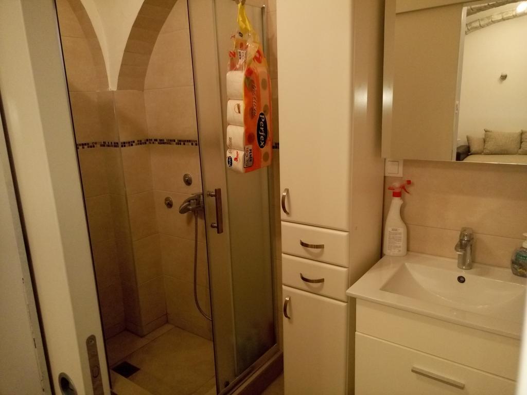 Apartment Zemun Old Town Center Belgrado Buitenkant foto