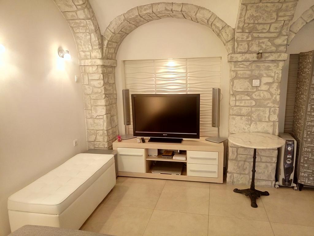 Apartment Zemun Old Town Center Belgrado Buitenkant foto