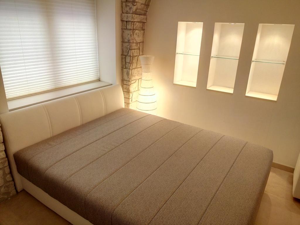 Apartment Zemun Old Town Center Belgrado Buitenkant foto