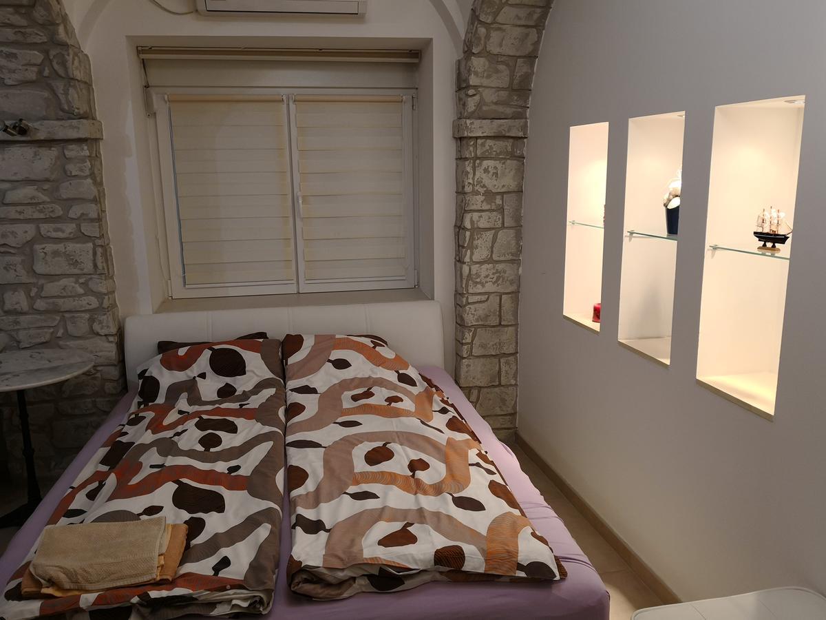 Apartment Zemun Old Town Center Belgrado Buitenkant foto
